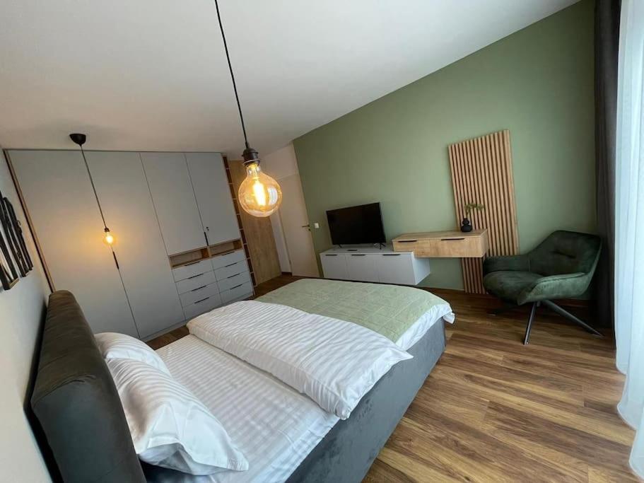 Minimalist Studio 5 Brașov Exterior foto